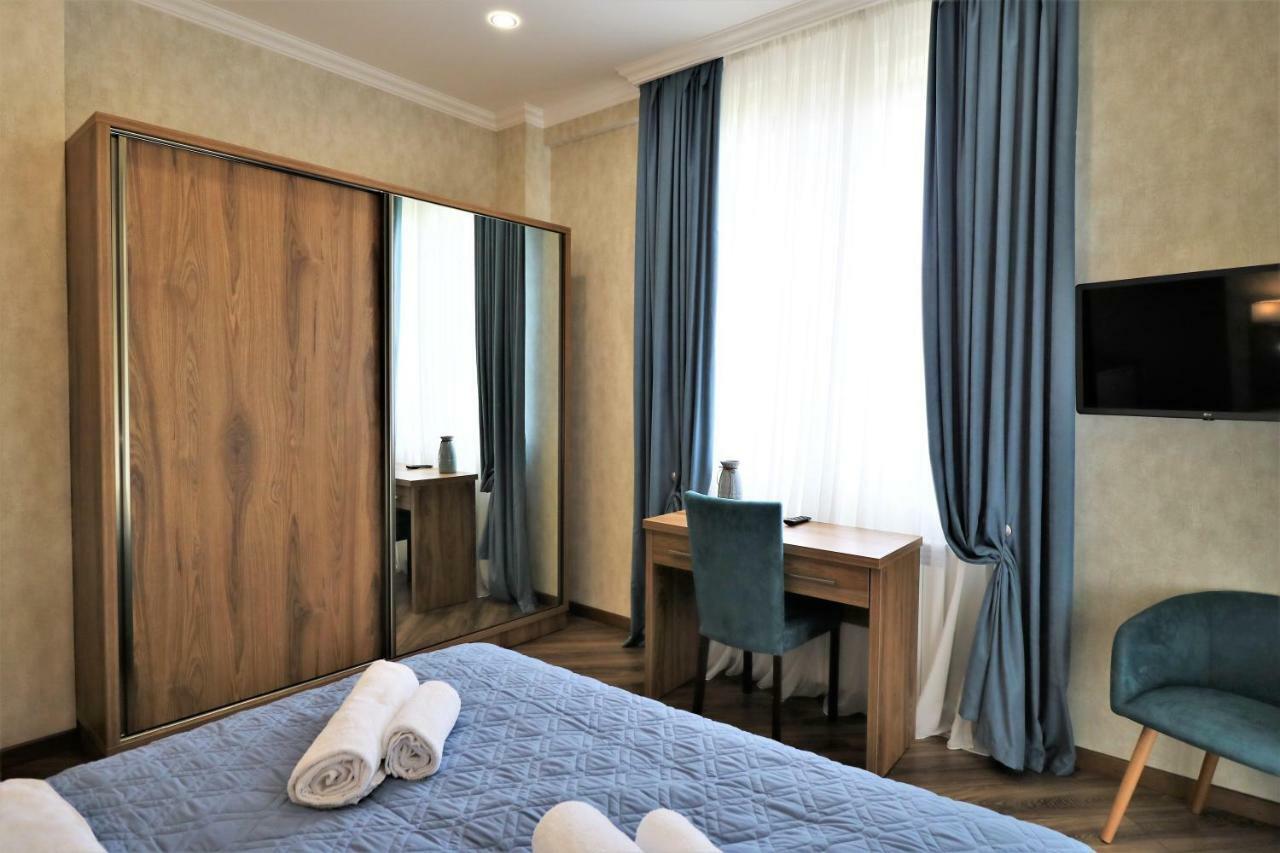 Luxury Aparthotel 5Rooms In Tbilisi Center ภายนอก รูปภาพ