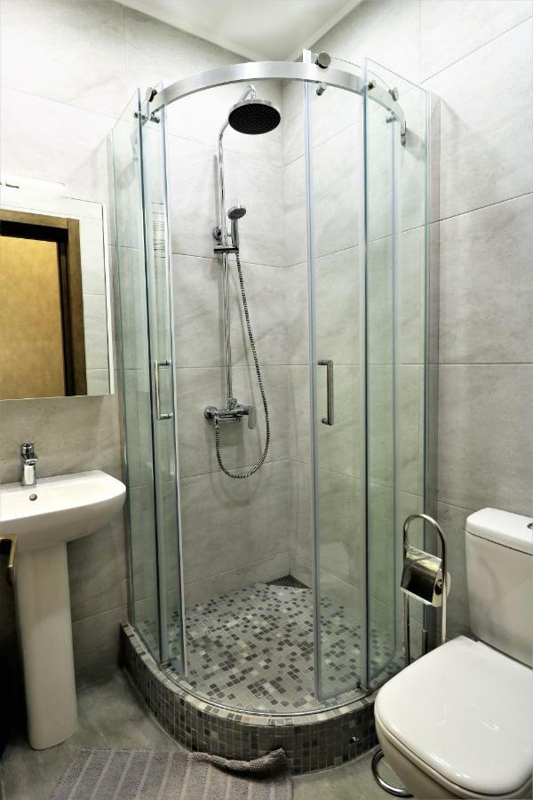 Luxury Aparthotel 5Rooms In Tbilisi Center ภายนอก รูปภาพ