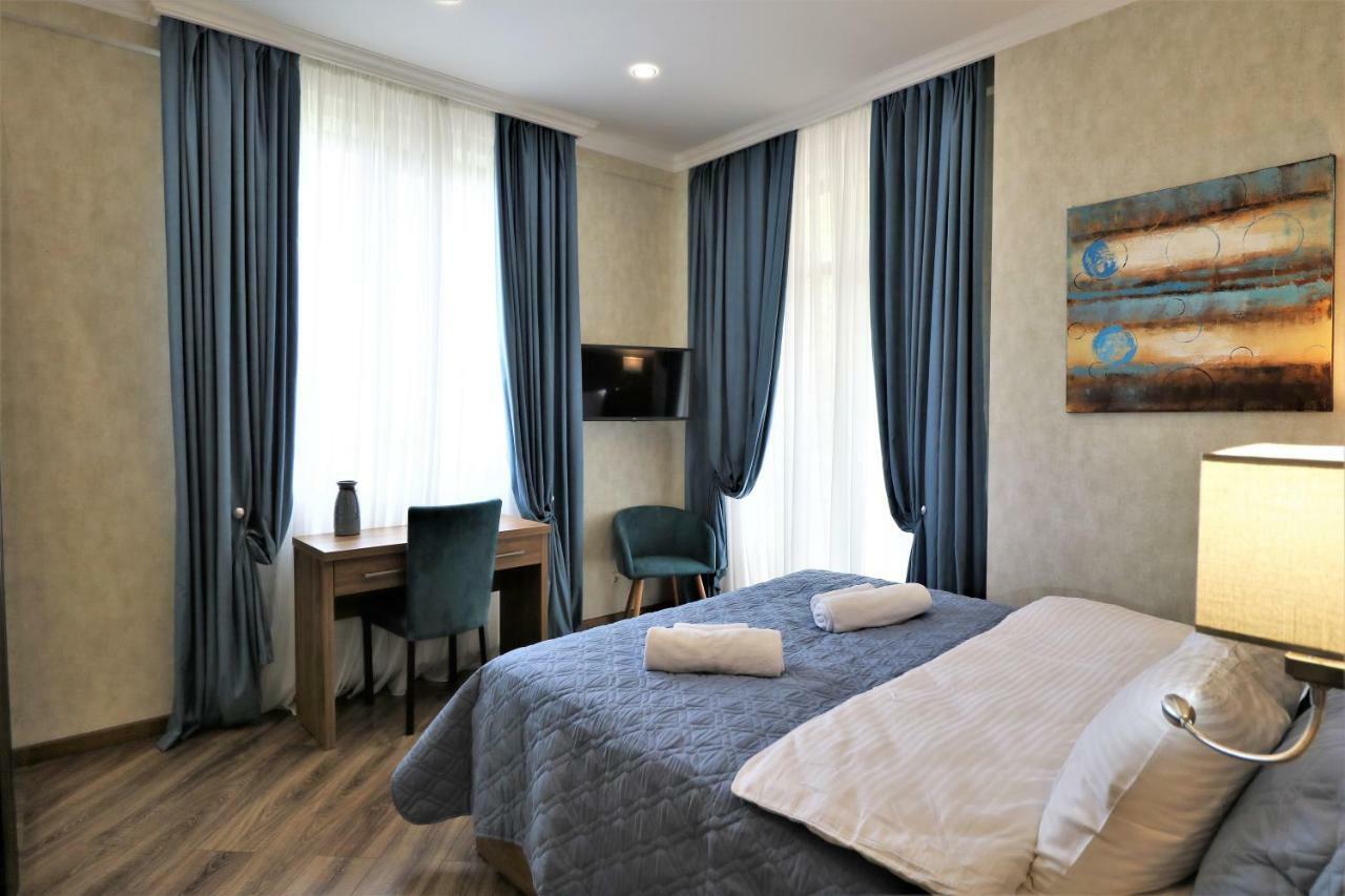 Luxury Aparthotel 5Rooms In Tbilisi Center ภายนอก รูปภาพ